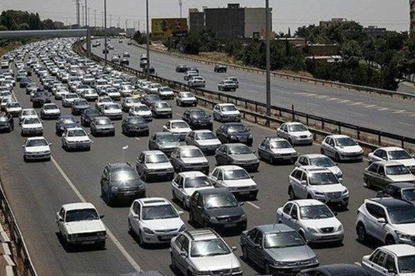 تردد روان در محور های شمالی، ترافیک در محور کرج-تهران سنگین تردد روان در محور های شمالی، ترافیک در محور کرج-تهران سنگین است